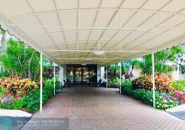 Foto del edificio - 3051 N Course Dr