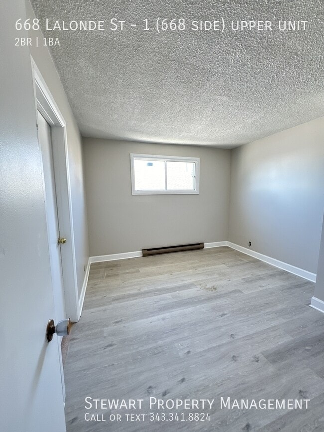 Building Photo - 668 Lalonde St