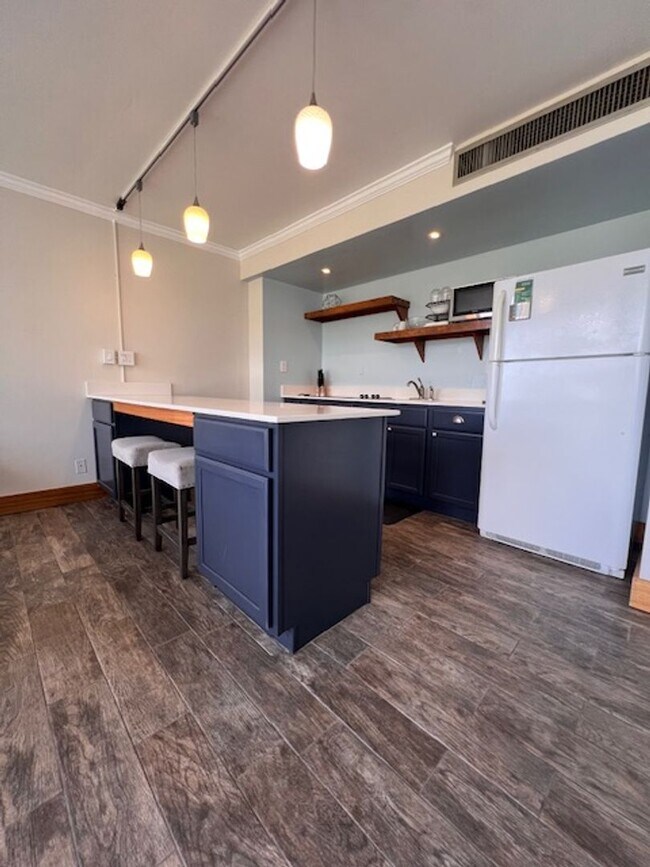 Foto del edificio - Makaha Valley Studio with spectacular views