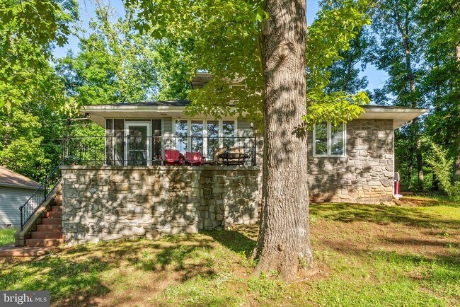 Building Photo - 3406 Lakeview Pkwy
