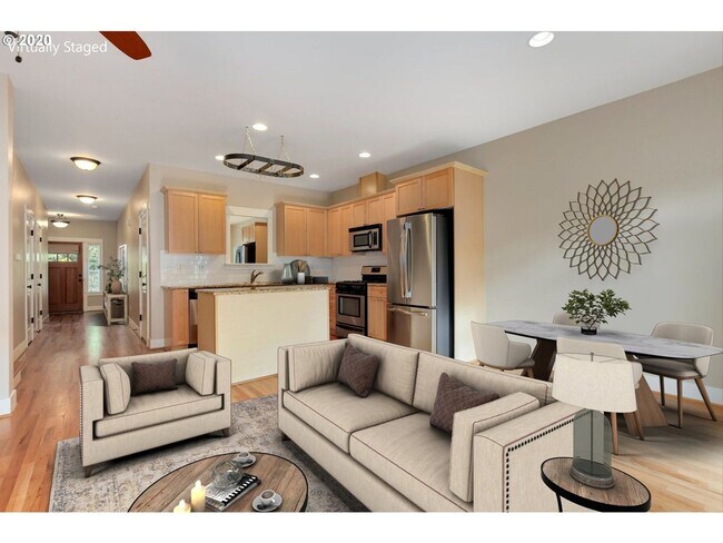 Building Photo - Bright Bull Mountain Townhome - Hardwoods, Granite, Private Patio, Garage, and more!