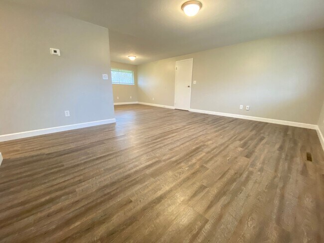 Foto del edificio - 4421 Grayson St