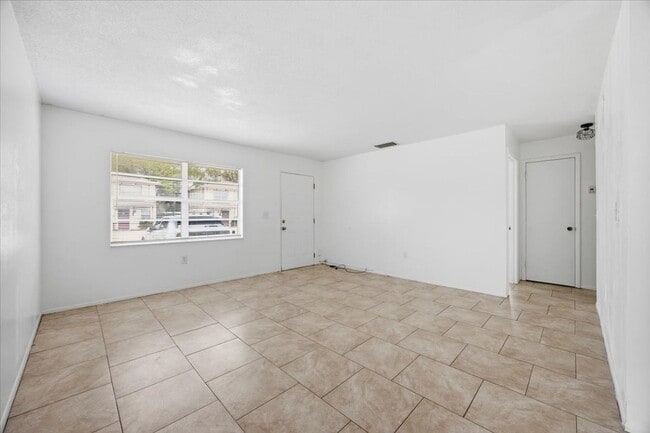 Building Photo - 2218 Brandy Pl