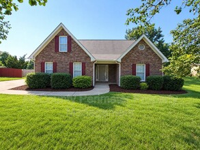 Building Photo - 704 White Dove Dr