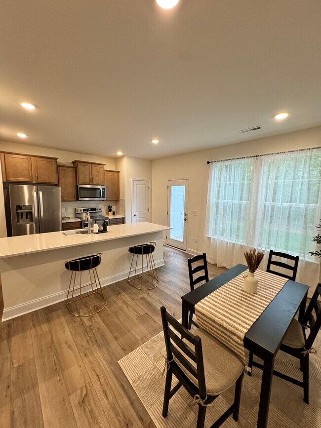 Foto del edificio - 327 Church St