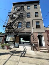 Building Photo - 166 15th St
