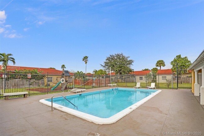 Building Photo - 21275 NE 8th Pl  2 Miami Fl 33179