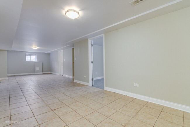 Building Photo - 6333 S Campbell Ave