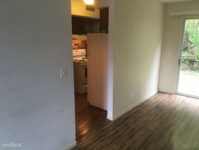 Building Photo - 1104 Laguille Ct