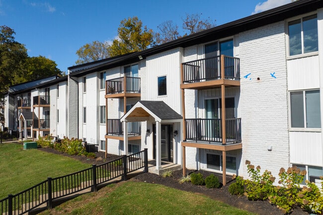 Building Photo - 8Ninety at Loveland