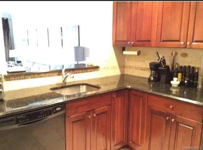 Building Photo - 3 Cross St