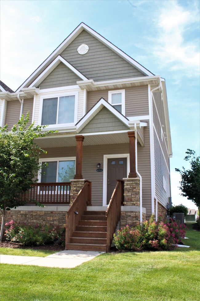 6355 Wistful Vista Dr, West Des Moines, IA 50266 Townhome Rentals in