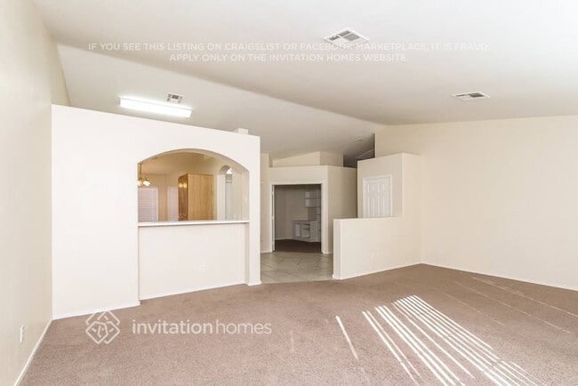 Building Photo - 923 Shadowfax Rd