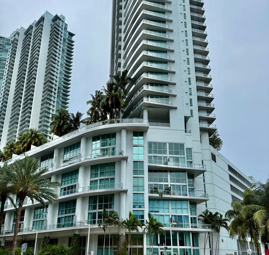 Foto principal - 90 SW 3rd St