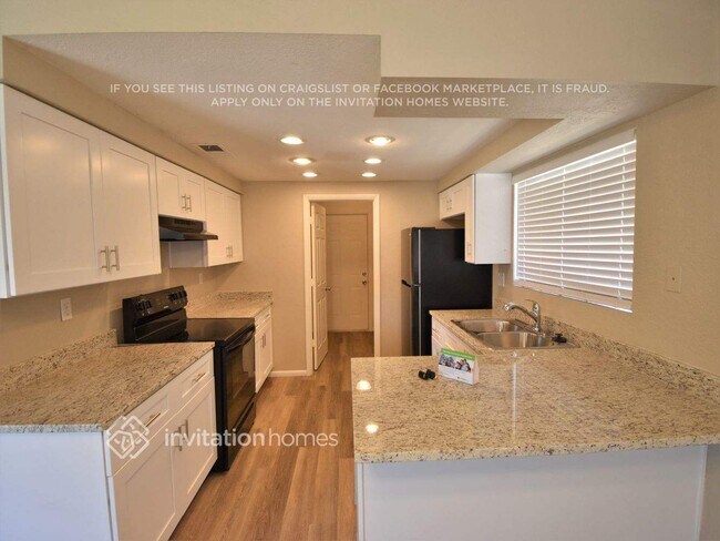 Building Photo - 7526 W Desert Cove Ave