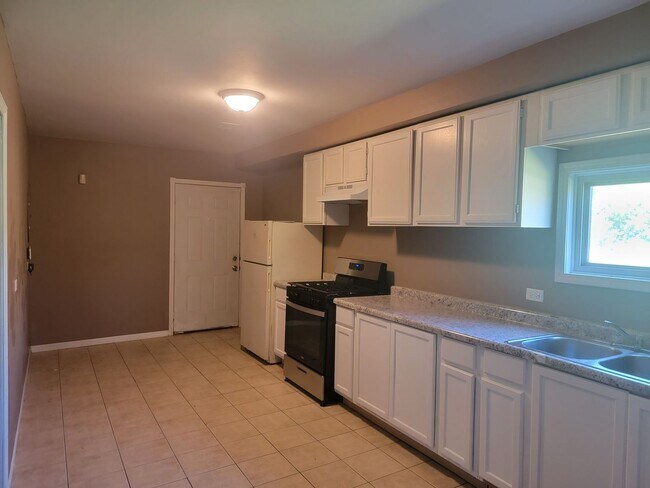 Foto del edificio - 14802 Cooper Ave