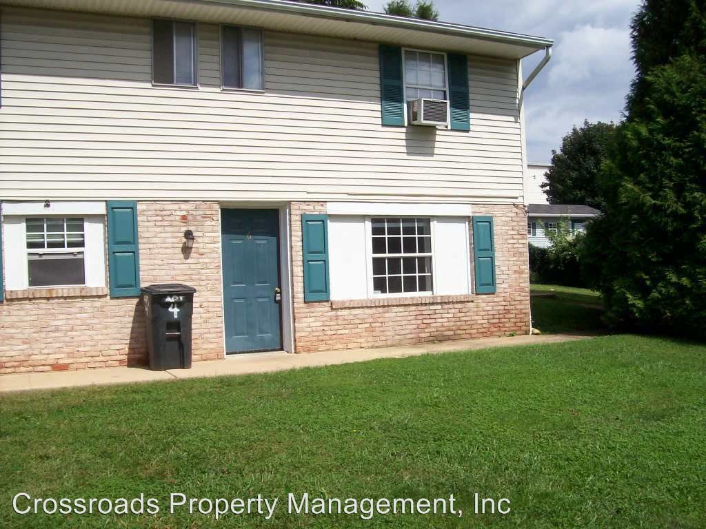 Primary Photo - 303 E Lancaster St