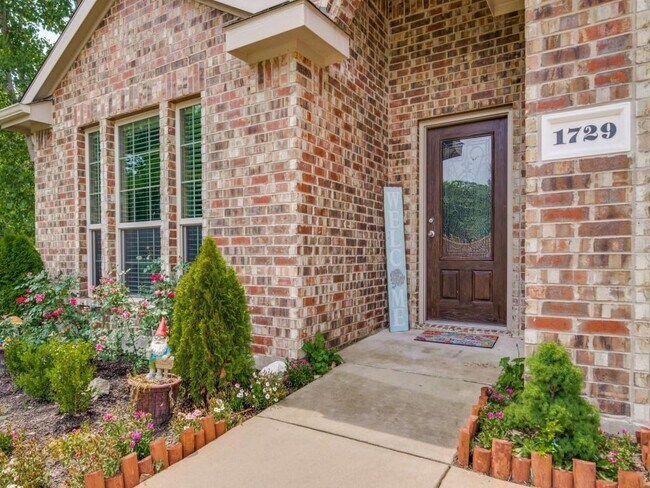 Foto del edificio - 1729 Burl Ln