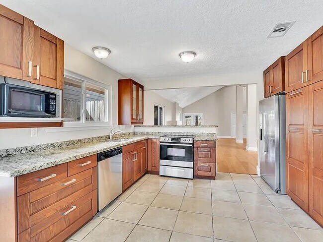 Foto del edificio - 19734 Lake Hollow Ln