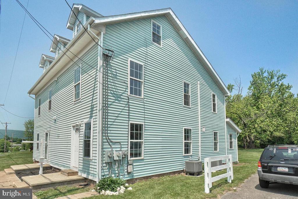 Primary Photo - 8156 Rocky Ridge Rd