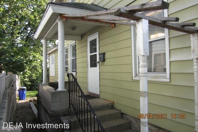 Building Photo - 2 br, 1 bath House - 24 E Columbia AVe