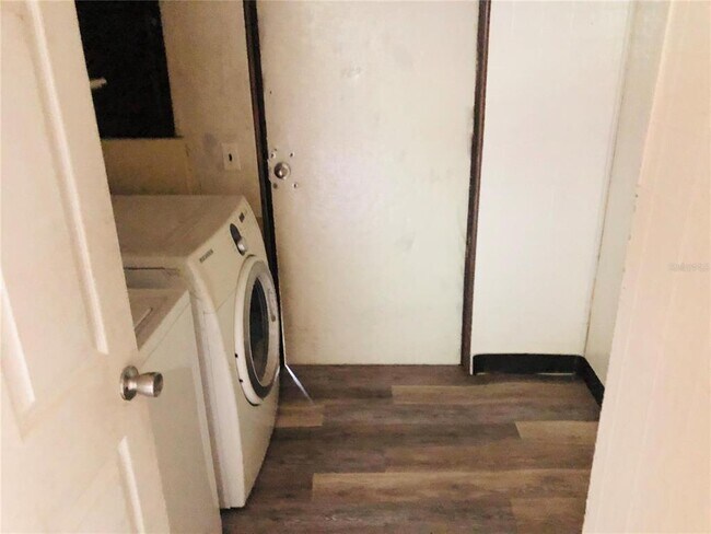 Foto del edificio - 505 W Hubbard Ave