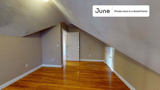 Photo - Private bedroom in 4 bed/1.5 bath Home