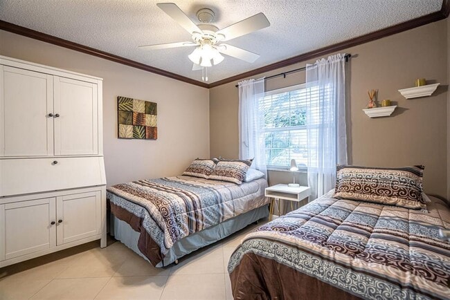 Foto del edificio - 622 Waterside Dr