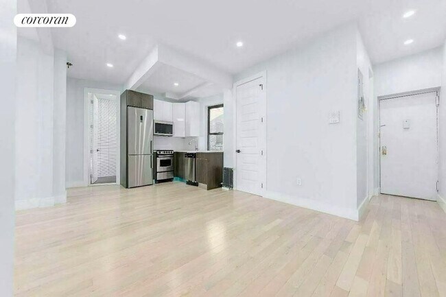 Building Photo - 515 W 139th St