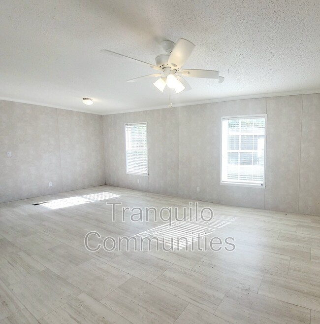 Building Photo - 196 Dunewood Dr