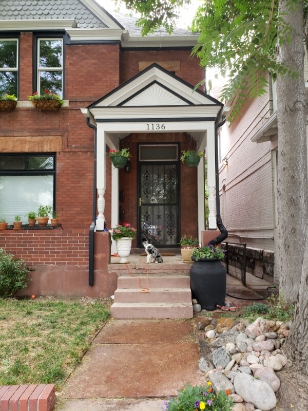 Primary Photo - 1136 N Washington St