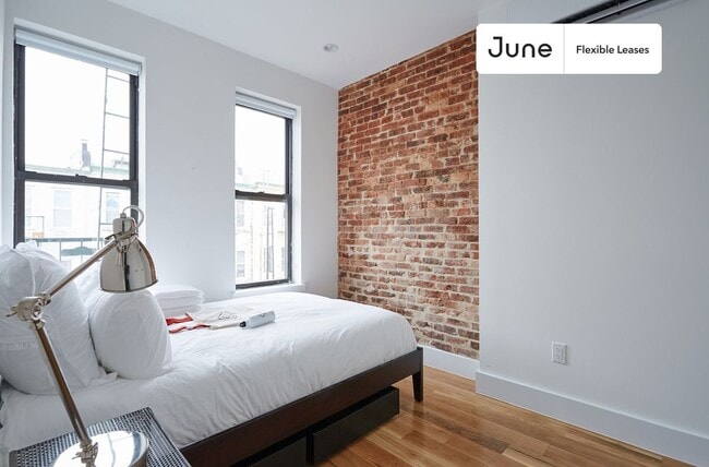 Building Photo - Spacious ROOM at The Cornelia House