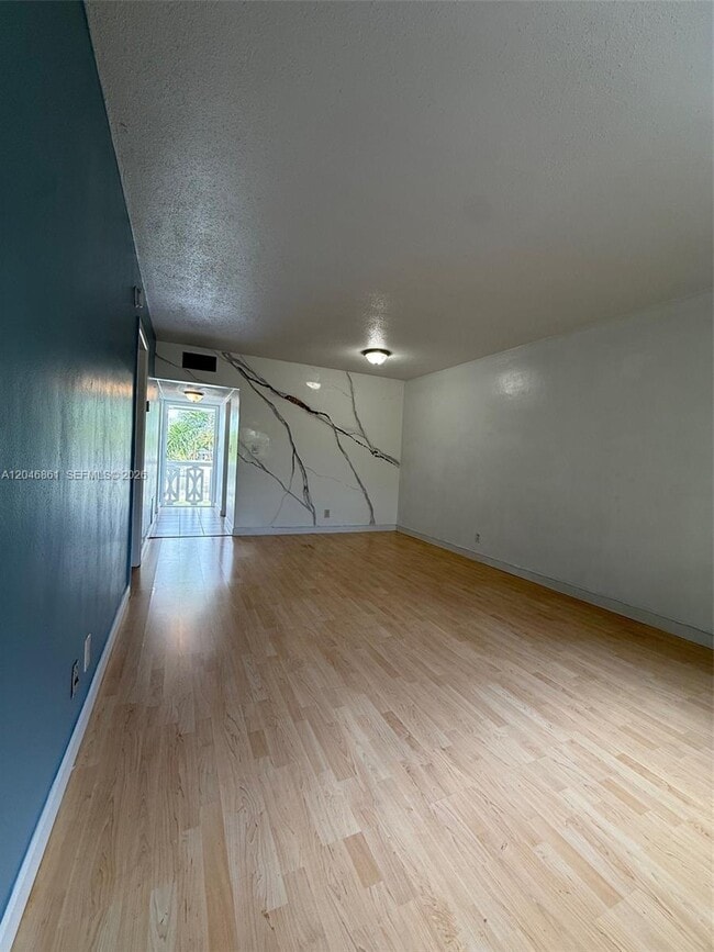 Building Photo - 3300 NE 10th Terrace