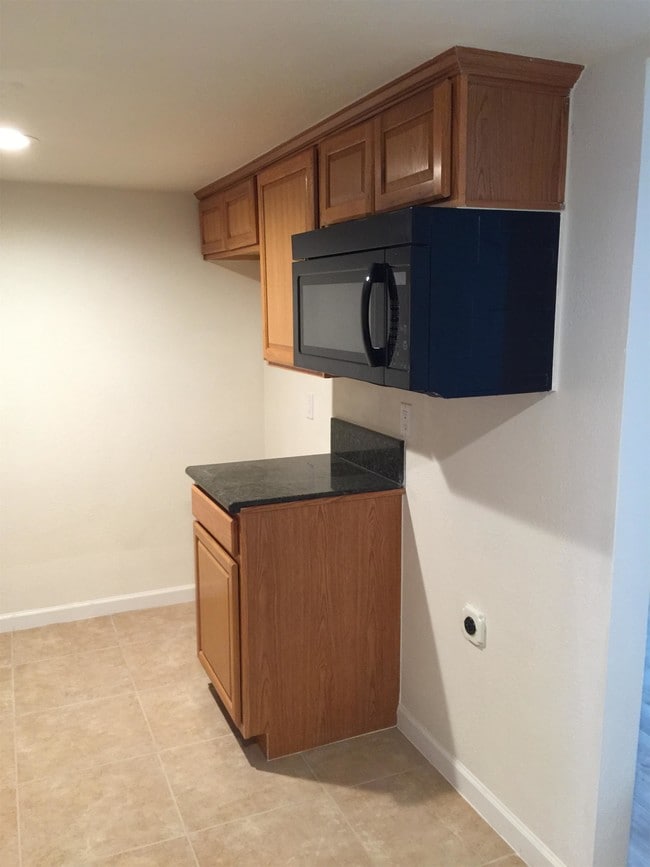 Building Photo - 814 17th St