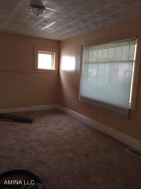 Building Photo - 309 Ravenwood Ave