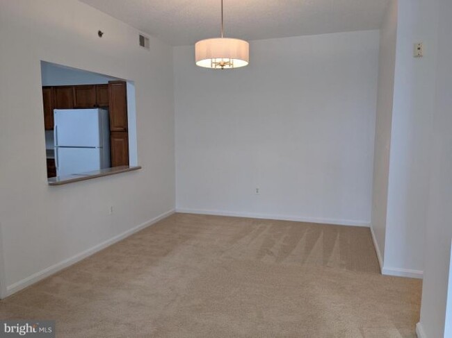 Building Photo - 2901 S Leisure World Blvd