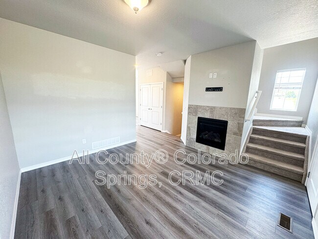 Foto del edificio - 5512 Stetson Hills Blvd