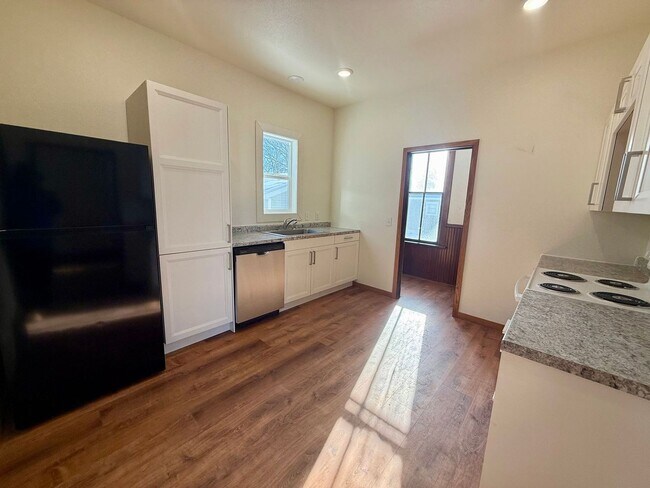 Foto del edificio - 4 Bed 1 Bath Single Family Home in Wausau