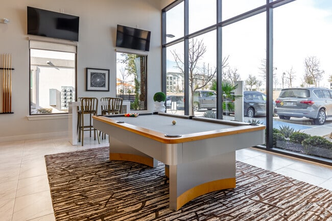 Interior Photo - Reveal at Bayside