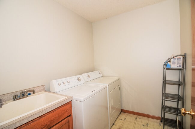 Foto del edificio - 2231 Cole Ave SE