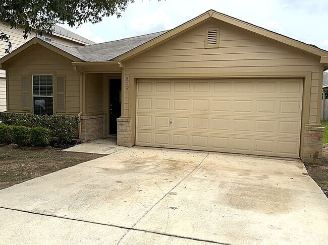 Building Photo - 806 Silverado Way