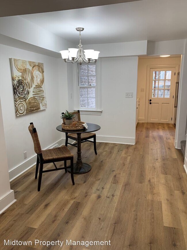 Foto del edificio - 2 br, 1.5 bath House - 918 Grand St