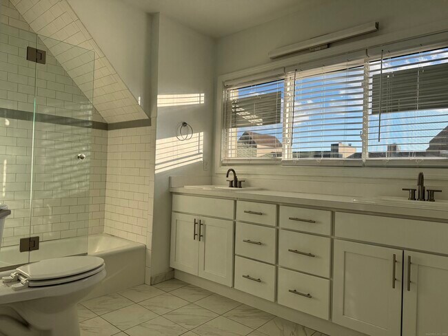 Building Photo - 81 Montoya Dr