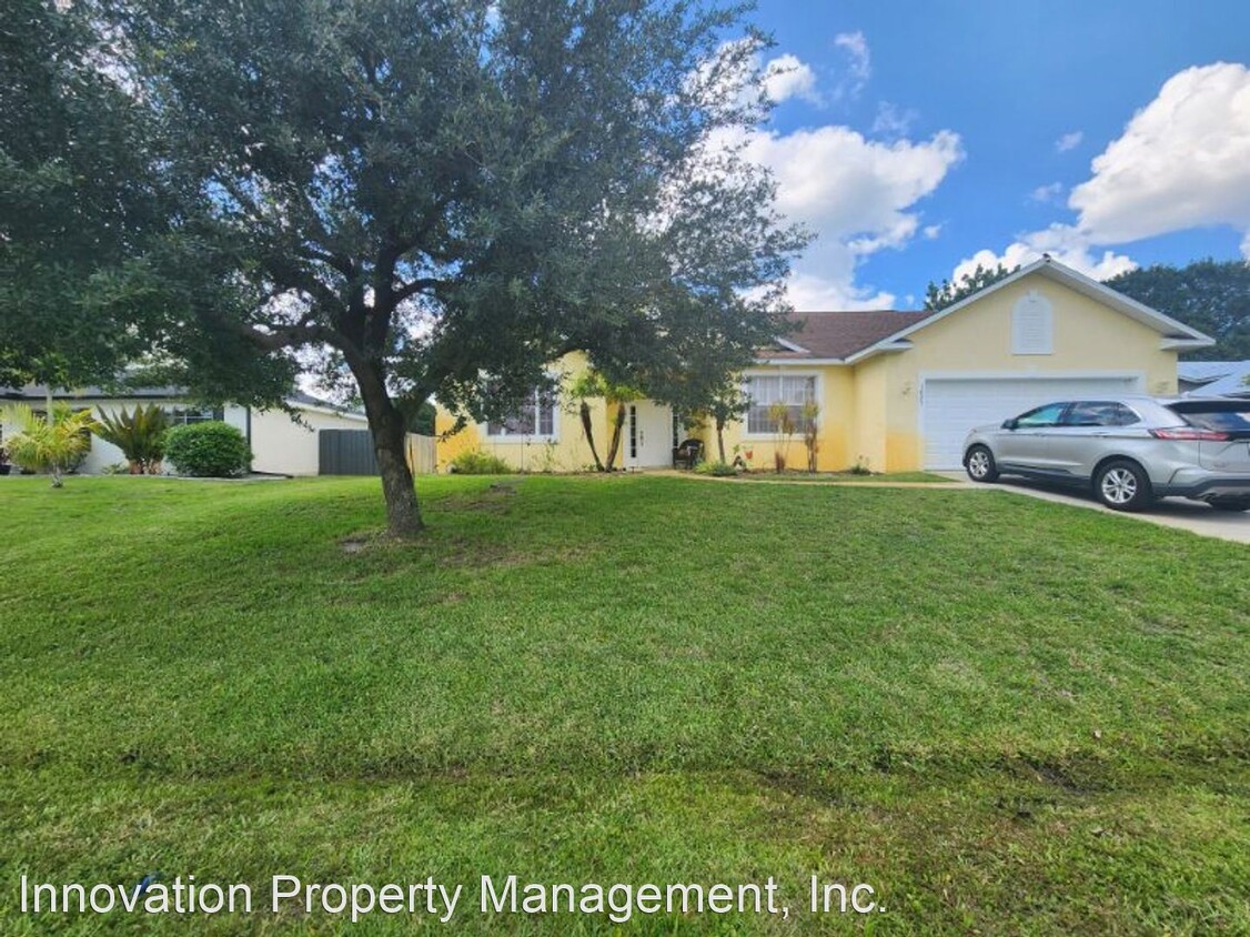 Primary Photo - 3 br, 2 bath House - 1025 NW Banks St.