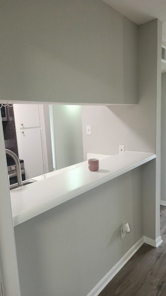 Foto del edificio - 3025 Walnut Bend Ln