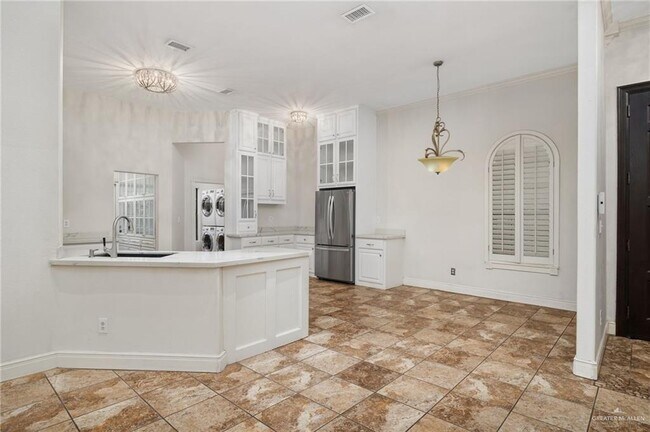 Foto del edificio - 1363 Garden Dr