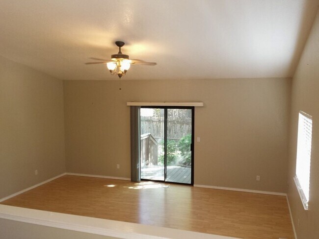 Foto del edificio - 3 Bedroom 2 Bath Mary Lake Home