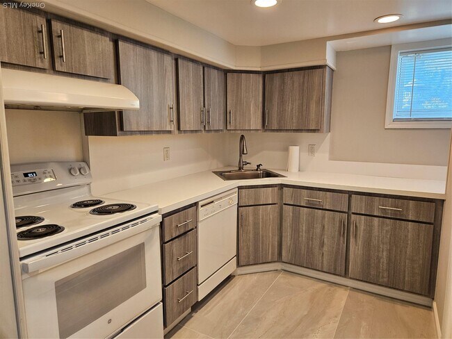 Foto del edificio - 43 Hartman Hill Rd