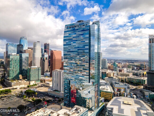 Building Photo - 900 W Olympic Blvd