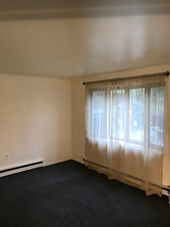3159 Hazelwood Ave, Downingtown, PA 19335 House for Rent in